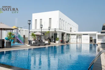fasilitas kolam renang di Serpong Natura City