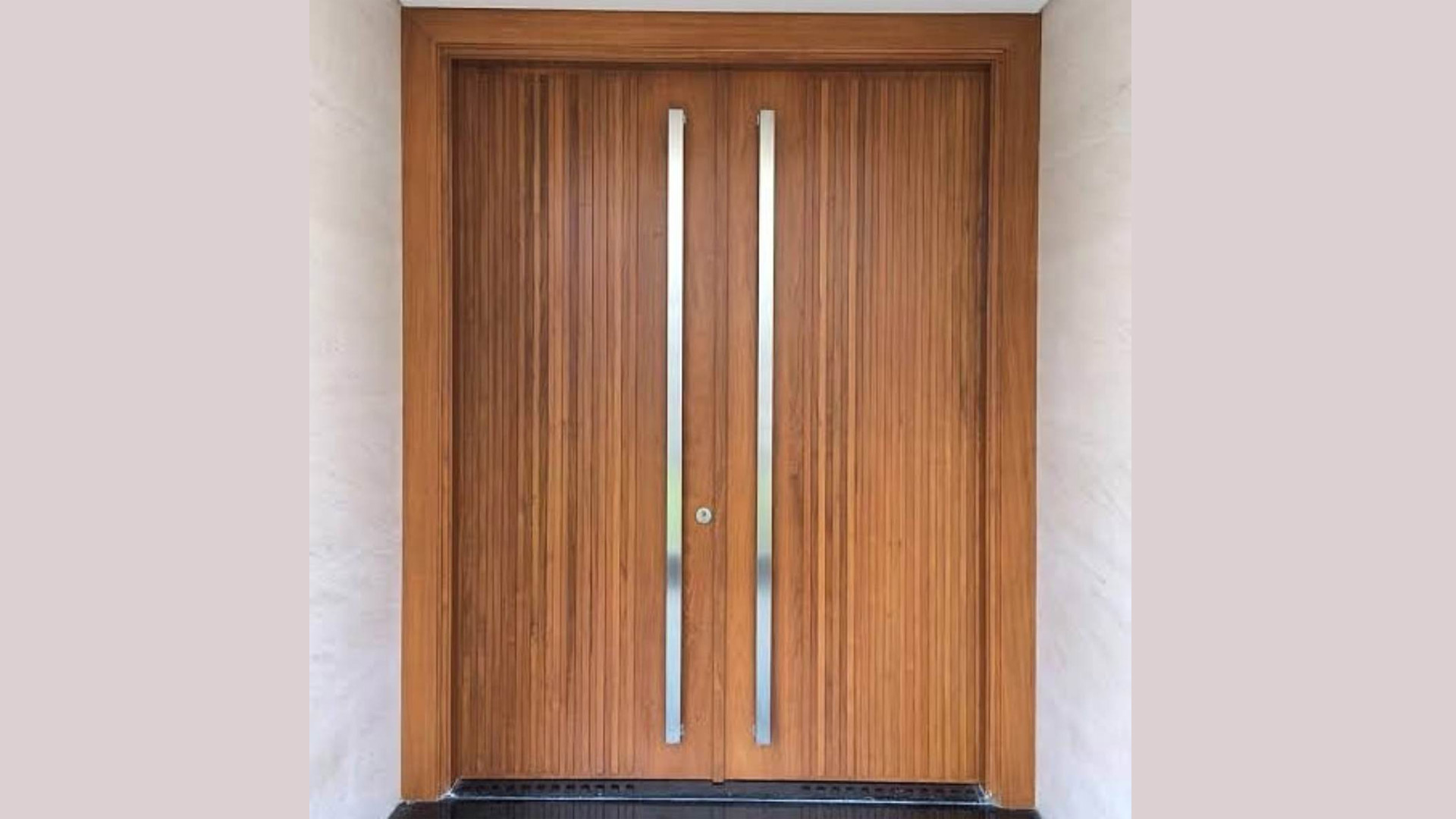 pintu kayu jati