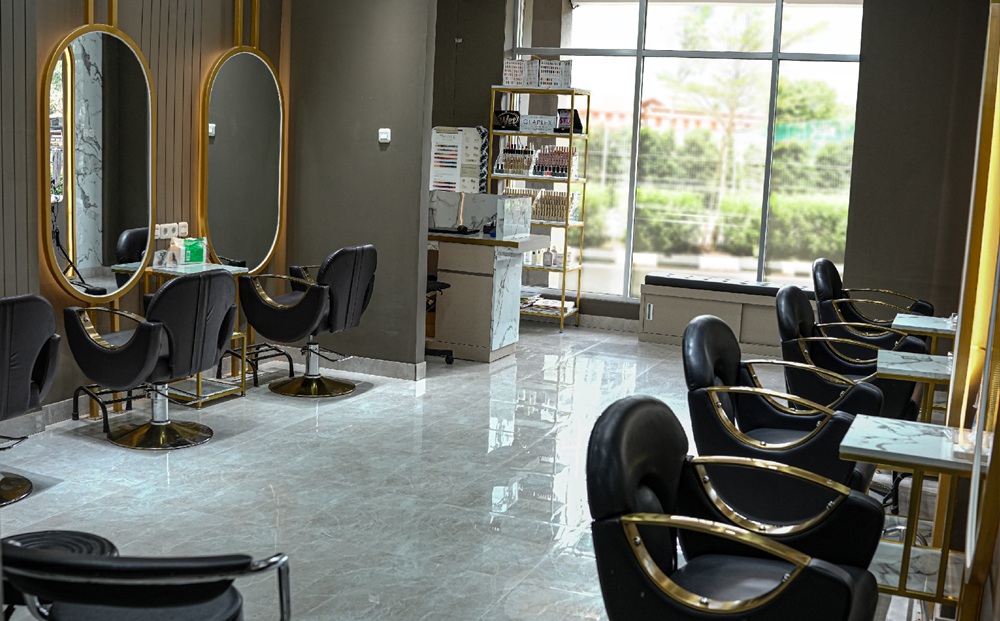 Moir Salon