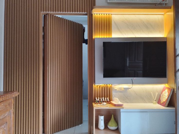 Pintu Panel Kayu Seamless