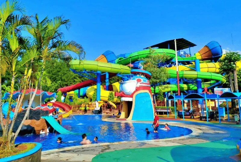 Tempat wisata renang di daerah, Kolam Renang Sektor 1 BSD