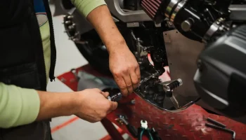 12 Bengkel Motor BSD Terbaik dan Tepercaya untuk Servis Rutin