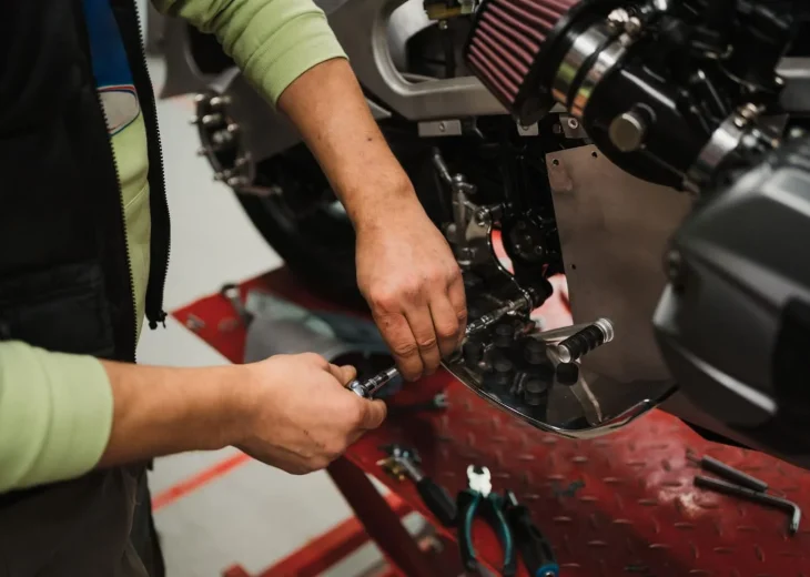 12 Bengkel Motor BSD Terbaik dan Tepercaya untuk Servis Rutin